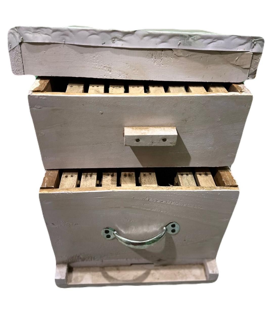Beehive with super chamber